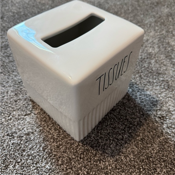 Rae Dunn by Magenta Tissue Cover Box - Picture 5 of 12